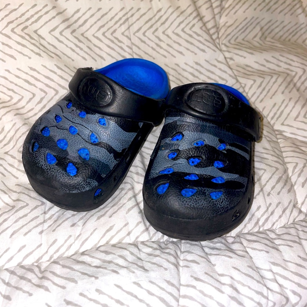 Crocs